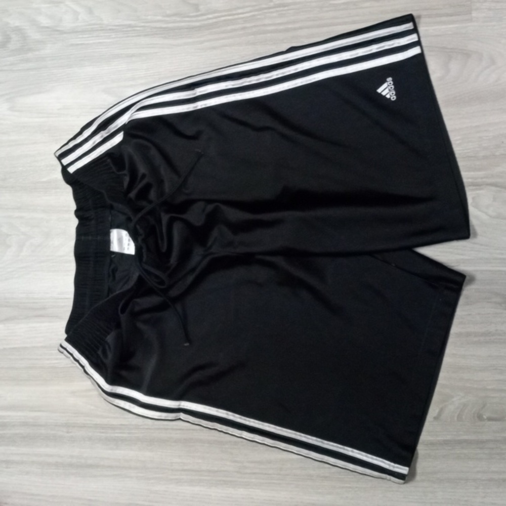 Athletic shorts